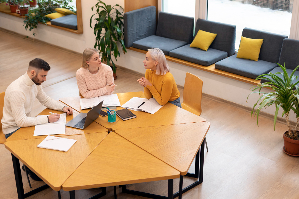 Endre møteplass hver uke for å stimulere kollektiv oppmerksomhet