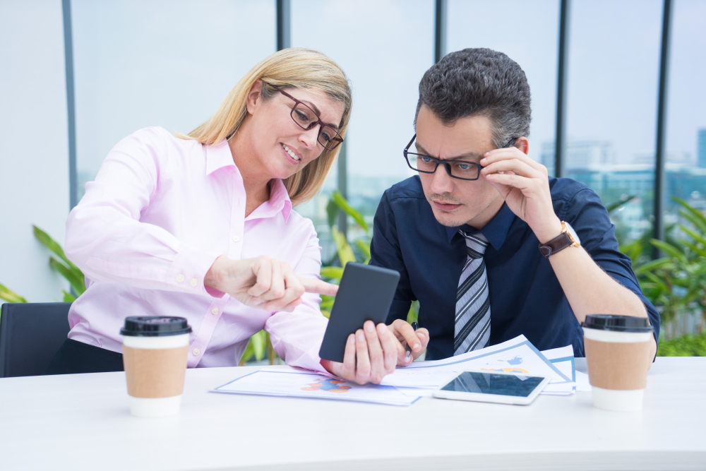 Videre viser de rå kostnadene: åpenhetseffekt på forhandlingene