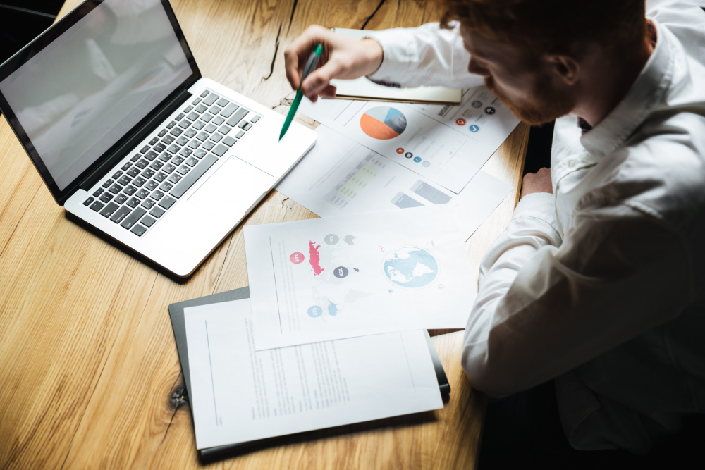 Rasjonell analyse eller gründerinstinkt: lederens dilemma