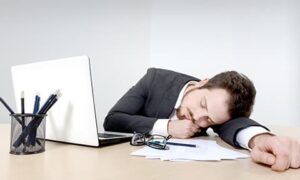 Arbeid om natten, mangel på søvn, hvordan tilpasse tempoet?