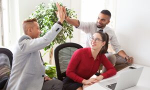 Livskvalitet og arbeidsforhold: utover klisjeer, de virkelige spakene for ytelse